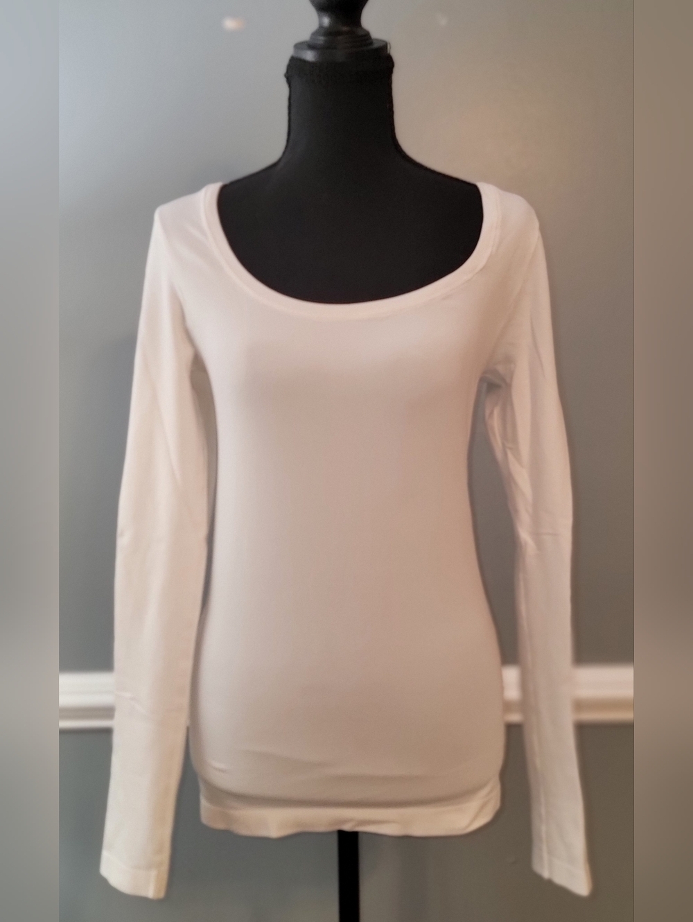 White House Black Market Fitted Top